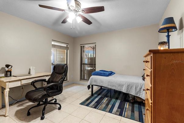 Home Office, Interior