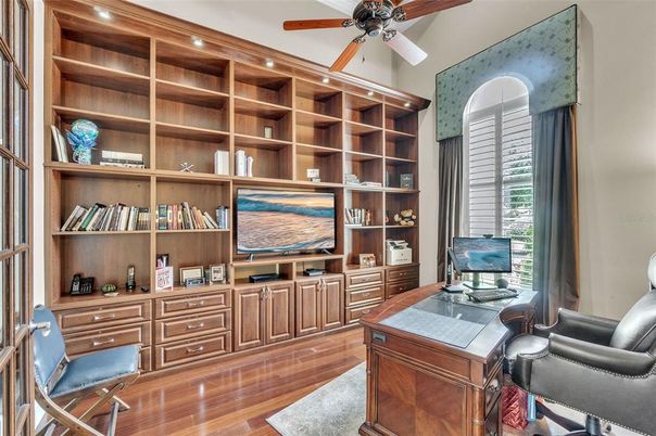 Home Office, Interior, Recessed Lighting, Wood Texture Flooring