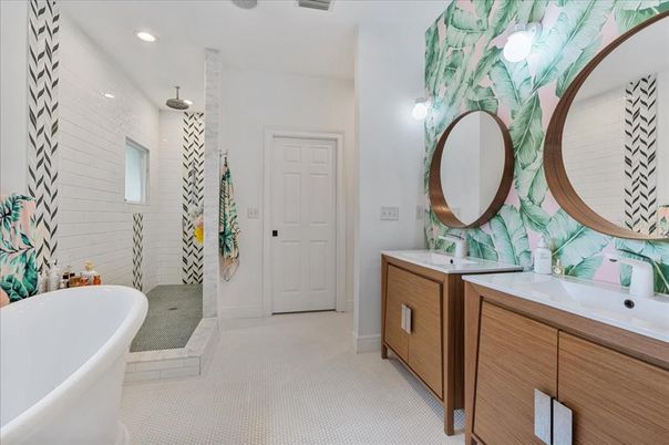 Bathroom, Dual Sink Vanities, Free Standing Baths, Interior, Recessed Lighting