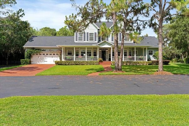 Attached, Exterior, Facade, Ranch