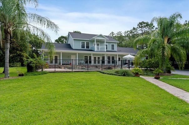 Backyard, Exterior, Facade, Farmhouse