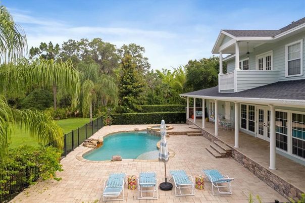 Exterior, Pool