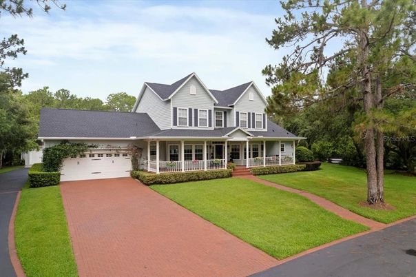 Attached, Exterior, Facade, Farmhouse