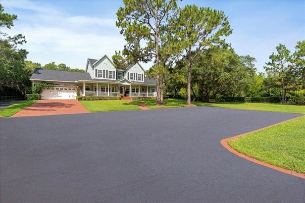 Attached, Exterior, Facade, Cape Cod