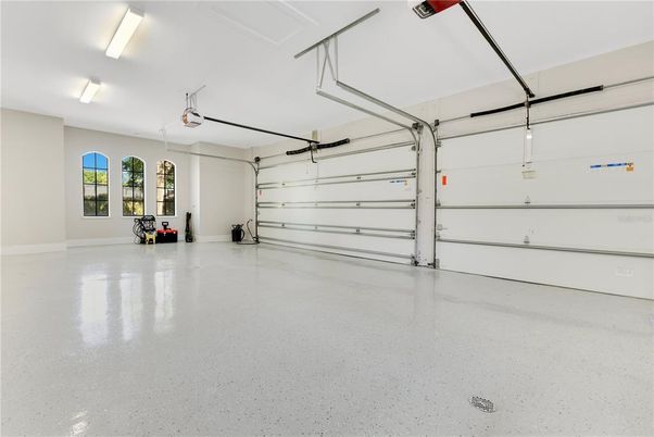 Garage, Interior