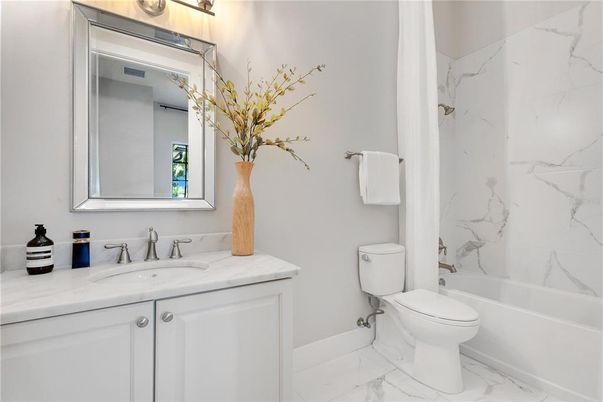 Bathroom, Interior, Marble, Marble Walls