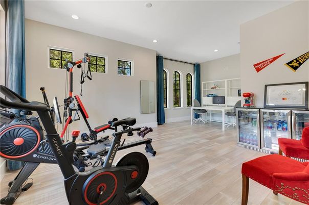 Fitness Equipment, Interior, Recessed Lighting, Wood Texture Flooring
