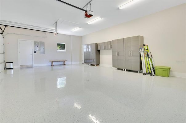 Garage, Interior