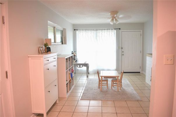 Dining room, Interior