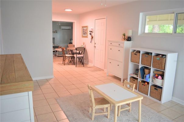 Dining room, Interior, Recessed Lighting