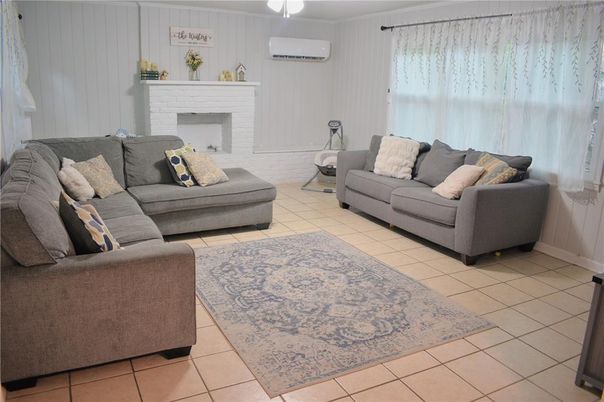 Fireplace, Interior, Living room