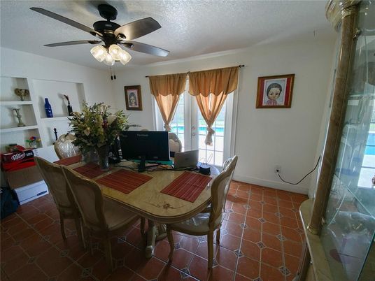Dining room, Interior