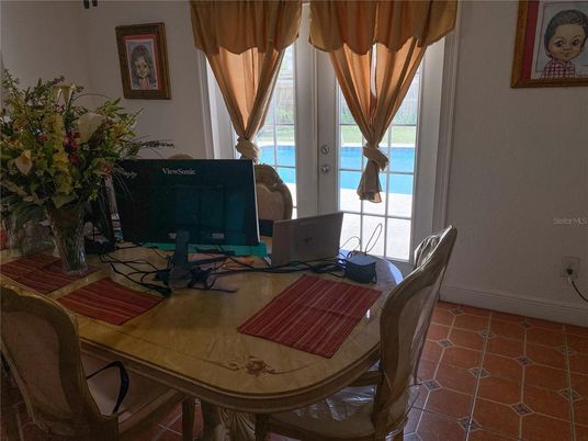 Dining room, Interior