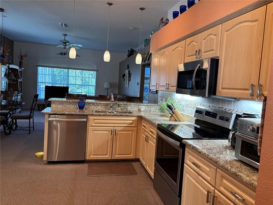 Dining room, Interior, Kitchen, Pendant Lights, Stainless Steel Appliances