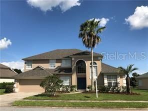 Attached, Exterior, Facade, Mediterranean