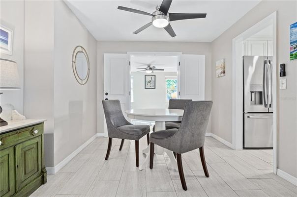 Dining room, Interior, Kitchen, Stainless Steel Appliances, Wood Texture Flooring