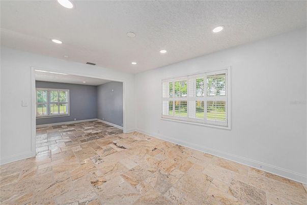 Empty room, Interior, Recessed Lighting