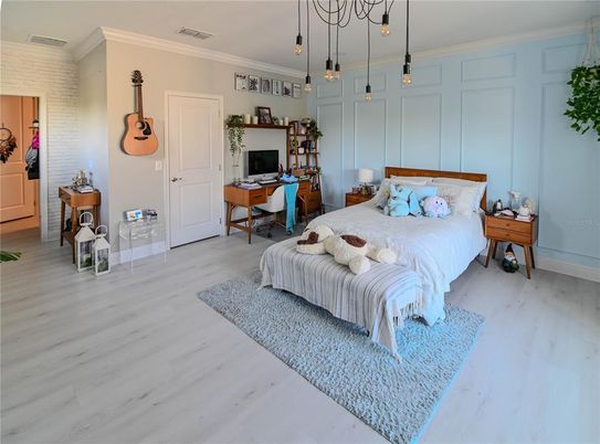 Bedroom, Interior, Pendant Lights, Wood Texture Flooring