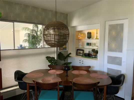 Dining room, Interior, Pendant Lights