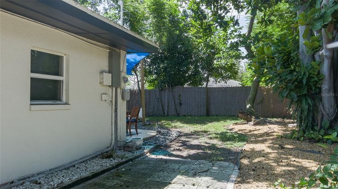 Backyard, Exterior