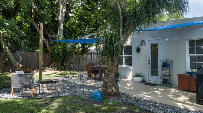 Backyard, Exterior