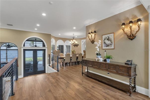 Chandelier, Dining room, Interior, Recessed Lighting, Wood Texture Flooring