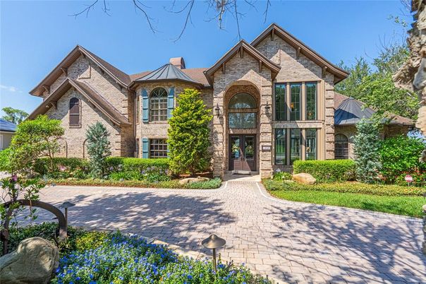 Exterior, Facade, Brick Facade, Brick Traditional