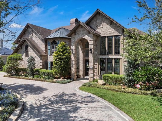 Exterior, Facade, Brick Traditional