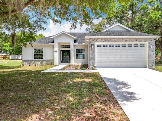 Attached, Exterior, Facade, Ranch