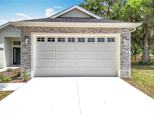 Detached Garage, Exterior