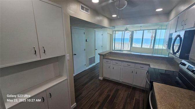 Interior, Kitchen, Pendant Lights, Recessed Lighting, Water, Wood Texture Flooring