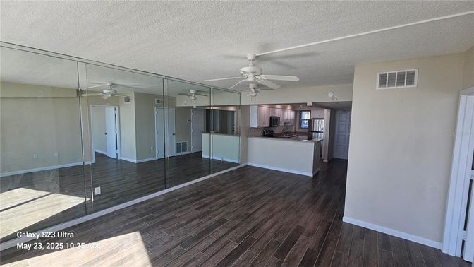 Empty room, Interior, Kitchen, Wood Texture Flooring