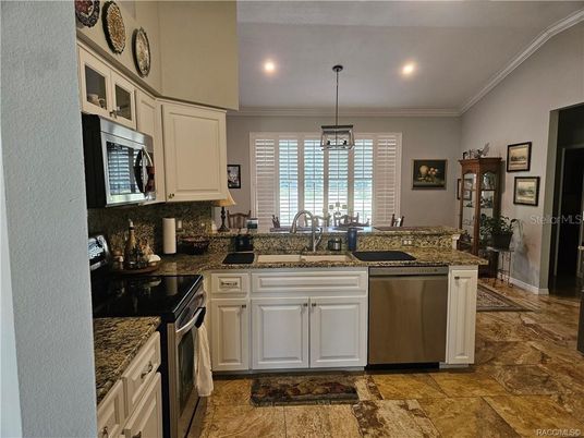 Dining room, Interior, Kitchen, Pendant Lights, Recessed Lighting