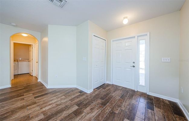 Empty room, Interior, Washer, Wood Texture Flooring