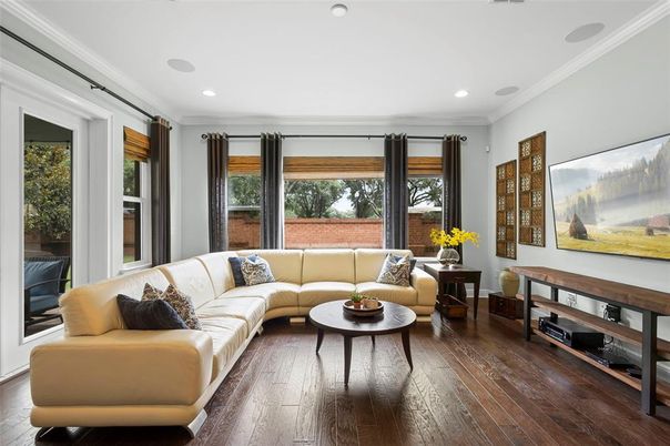 Interior, Living room, Recessed Lighting, Wood Texture Flooring