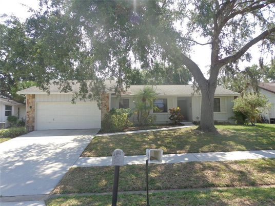 Attached, Exterior, Facade, Ranch