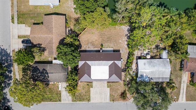 Exterior, Drone
