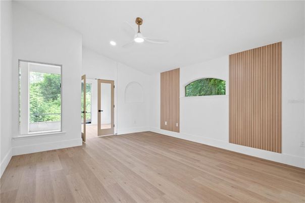 Empty room, Interior, Recessed Lighting, Wood Texture Flooring