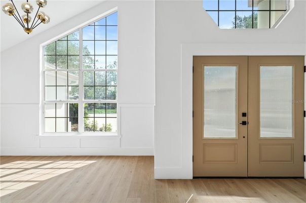 Interior, Pendant Lights, Wood Texture Flooring
