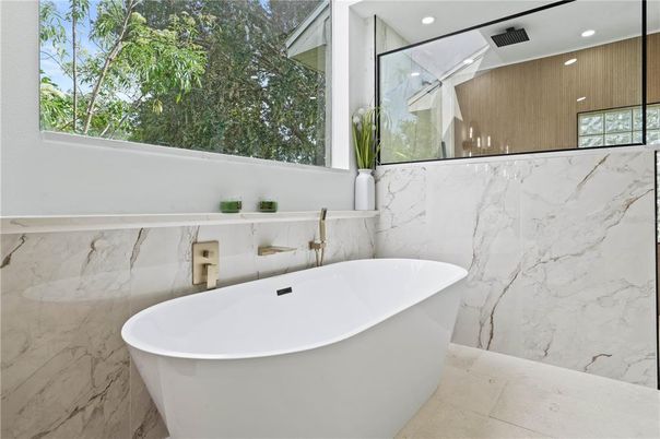 Bathroom, Free Standing Baths, Interior, Marble Walls, Recessed Lighting