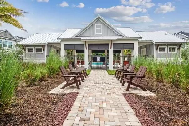 Exterior, Facade, Ranch