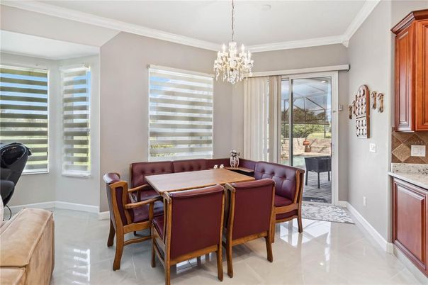 Chandelier, Dining room, Interior