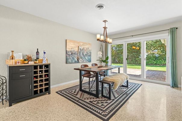 Chandelier, Dining room, Interior, Pendant Lights