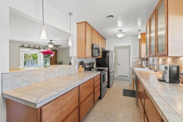 Interior, Kitchen, Pendant Lights, Tile Countertops