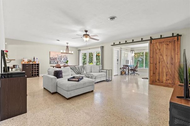 Dining room, Interior, Living room, Pendant Lights