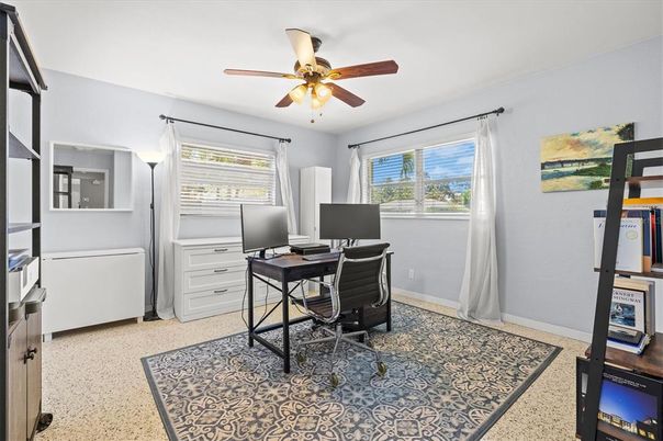 Home Office, Interior