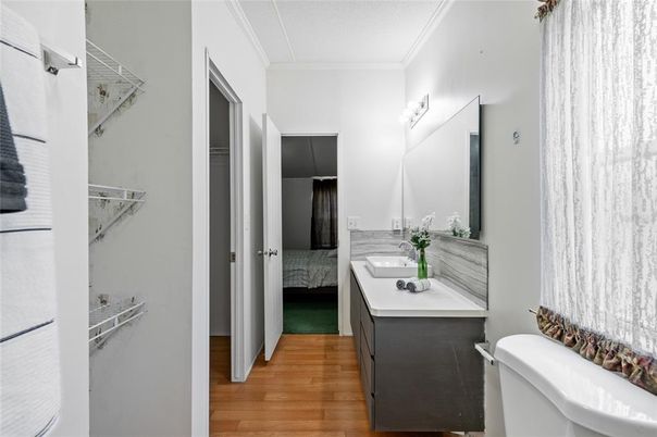 Bathroom, Dual Sink Vanities, Interior, Wood Texture Flooring