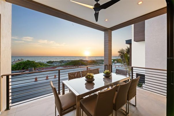 Water, Exterior, Dining room, Other