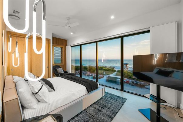 Bedroom, Interior, Recessed Lighting, Water
