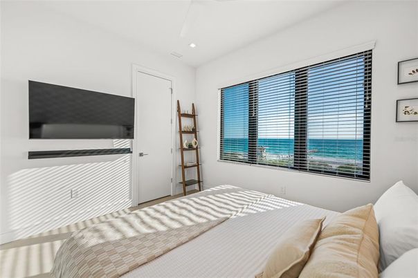 Bedroom, Interior, Recessed Lighting, Water